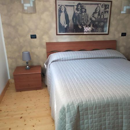 Casa Flora Fondi Centro Storico Lejlighed Eksteriør billede
