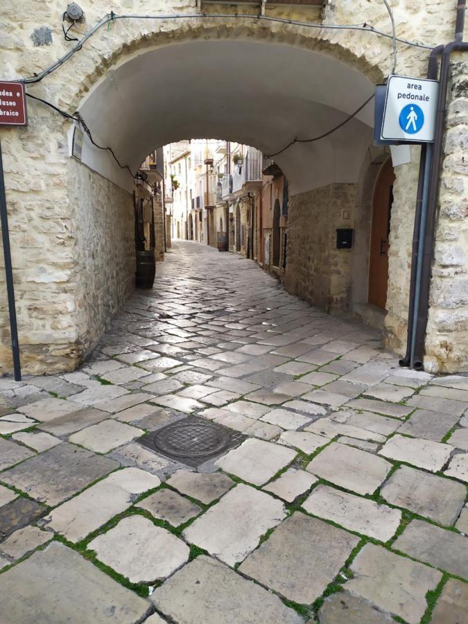Casa Flora Fondi Centro Storico Lejlighed Eksteriør billede